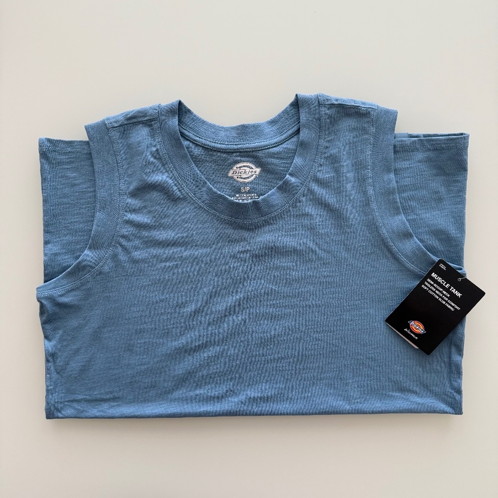 NWT Dickies Women's Muscle Tank Shirt with Full Shoulder Coverage